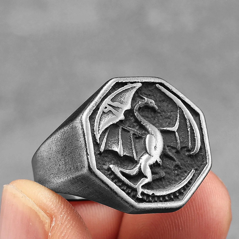 Vue portee Bague Viking Cheval Sacré d’Odin