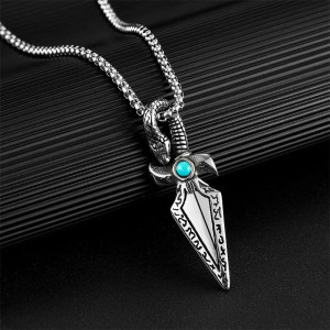 Vue de Face Collier Dague du Serpent Sacré