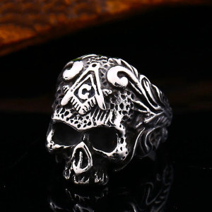 Bague Tête de Mort "Soldat d’Acier au Sceau Initiatique"