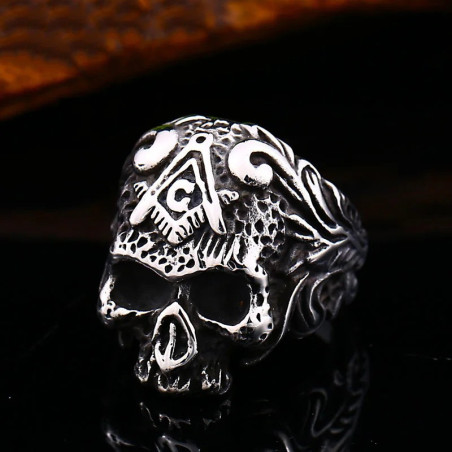 Bague Tête de Mort "Soldat d’Acier au Sceau Initiatique"