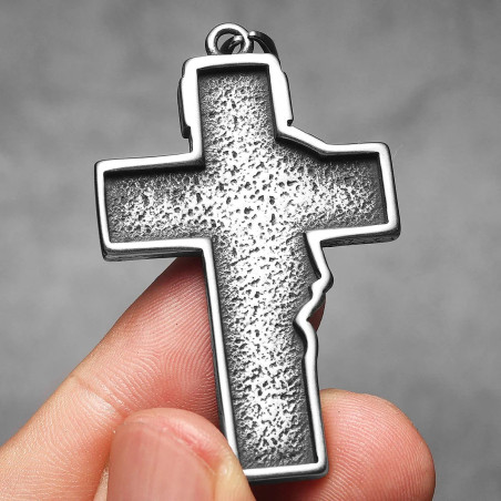 Vue arrière du Collier Gothique Rock Jésus Croix de la Passion Suppliciée