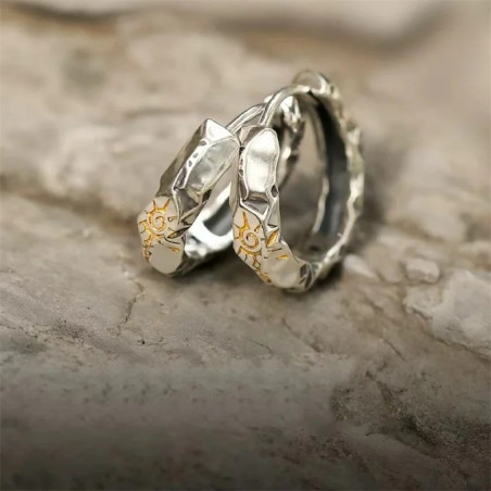 Boucles d’Oreilles Rock Soleil Éternel Gravé Argent et Or - couleur argent