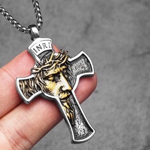 Collier Rock Gothique Croix INRI "Visage du Martyr Couronné"