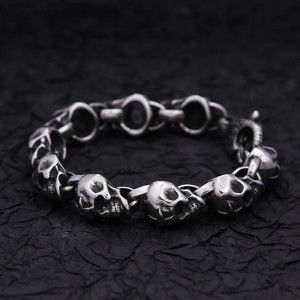 Bracelet Tête de Mort Gothique en Acier "Chaîne de Crânes Pentagramme"