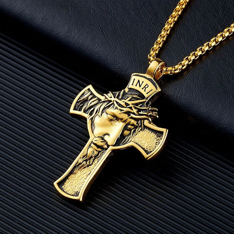 Collier Gothique Croix INRI "Silence du Sacrifice" Couleur Or