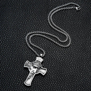 Collier Gothique Croix INRI "Silence du Sacrifice"