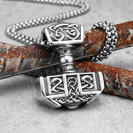 Vue de Face Collier Viking Mjölnir des Forgerons