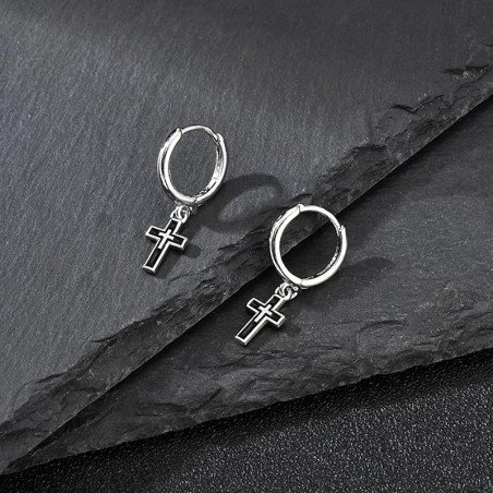 Vue de Face Boucles d’Oreilles Rock Croix Noire Rebelle
