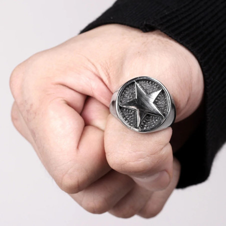VUe portee Bague Rock "Puissance de l'Étoile Noire"