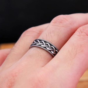 Vue Portee Bague Viking "Tresse Nordique Argent Vieilli"