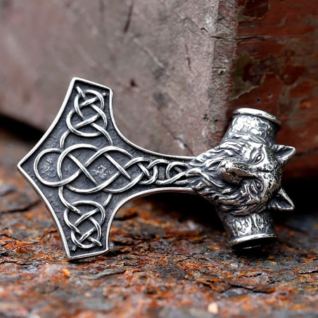 Vue de Face Collier Viking Marteau du Loup Alpha