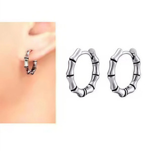 Vue portee Boucles d’Oreilles Rock Anneaux Os Squelettiques