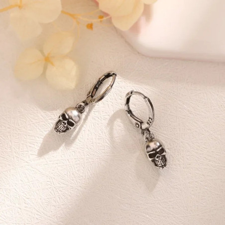 Boucles d’Oreilles Tête de Mort Rock Crâne Pendant Rebelle