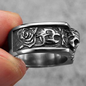 Vue Laterale Bague Tête de Mort "Memento Rose"