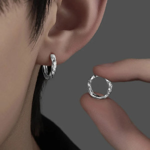 Vue Portee Boucles d’Oreilles Rock "Anneaux Underground"