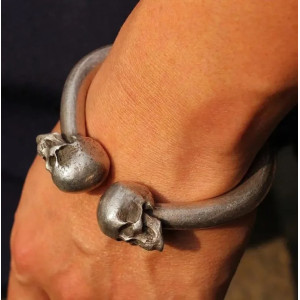 Bracelet Tête de Mort Jonc des Crânes Jumeaux