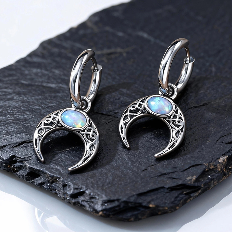 Avant Boucles d’Oreilles Viking Croissant de Lune de Máni avec Opale