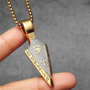 Collier Rock Gothique “Lame Sacrée d’Horus” Couleur Or