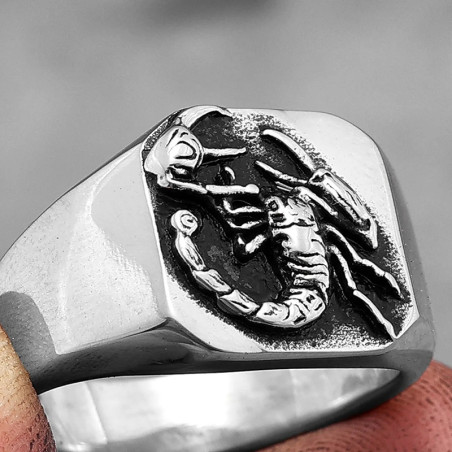 Bague Scorpion "Desert Stinger"