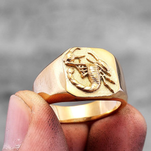 Bague Scorpion "Desert Stinger" Couleur Or