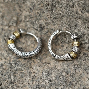 Vue de Face Boucles d’Oreilles Viking - Cercles Runiques Nordiques