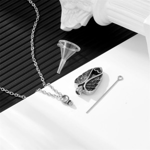 Détails du Collier Urne de Crémation Gothique – Pendentif Cendres Ailes d'Ange et Cœur Éternel