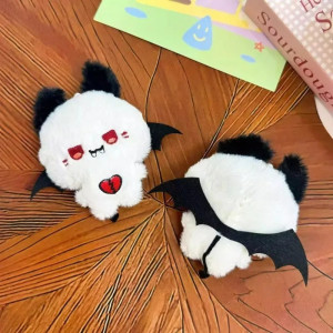 Vue detaille Porte-clés Goth Chic "Panda Déchu"