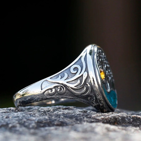 Vue de Cote Bague Viking - Arbre de Vie d’Yggdrasil en Acier Inoxydable 316L