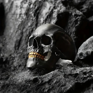 Vue Laterale Bague Tête de Mort "Mâchoire d'Or"