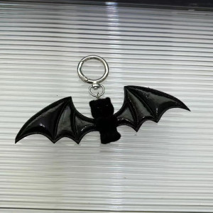 Porte-clés Goth Cute "Doudou de l'Âme Brisée" (Série "Duos de Sang") Couleur noir