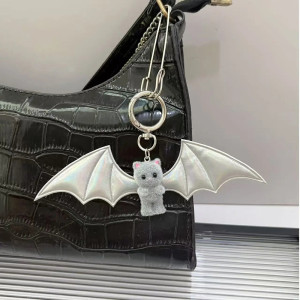 Porte-clés Goth Cute "Doudou de l'Âme Brisée" (Série "Duos de Sang") Couleur gris