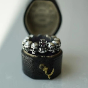 Magnifique Bague Tête de Mort Eternal Royalty