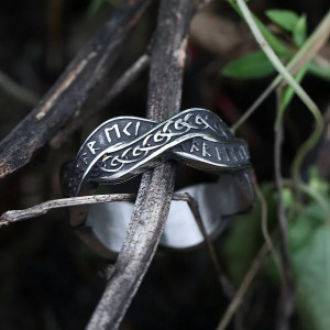 Vue de Face Bague Viking - Serment des Runes Entrelacées
