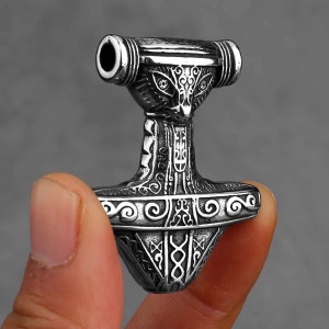 Vue de Face Collier Viking Marteau de Thor Tête de Renard Runique