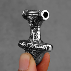 Vue Laterale Collier Viking Marteau de Thor Tête de Renard Runique