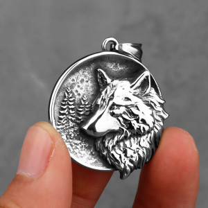 Vue de Face Collier Viking Loup Yggdrasil