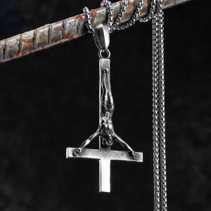 Pendentif Croix Anti-Christ "Crucifix de l’Inversion Totale"
