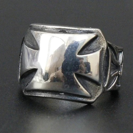 Avant Bague Motard Croix de Fer "Héritage Acier Rebelle"