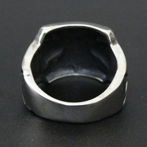 Bague Motard Croix de Fer | Bijou Biker Acier Rebelle !