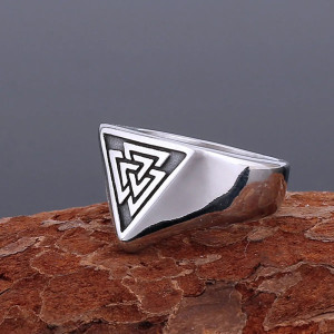 Vue Laterale Bague Viking "Valknut du Serment d’Odin"