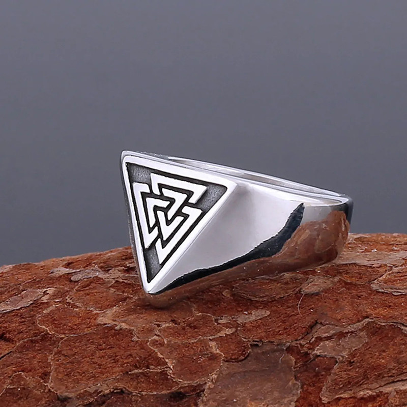 Vue Laterale Bague Viking "Valknut du Serment d’Odin"