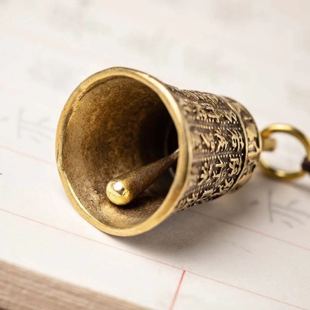 vue intérieur du Porte-clé Cloche Tibétaine “Mantra des Âmes Perdues”