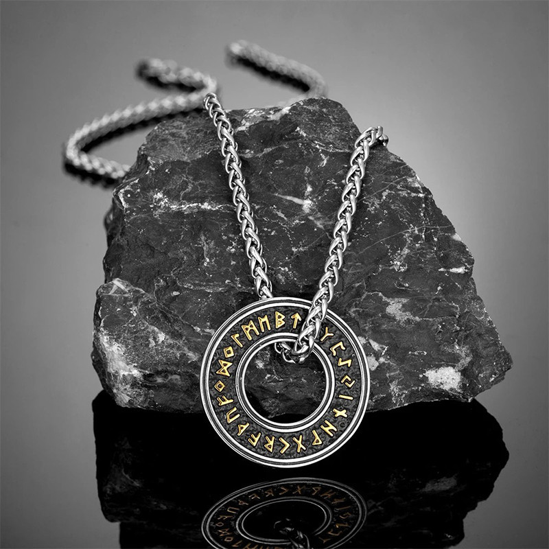 Collier Viking Anneau Runique Ancien Modele 3