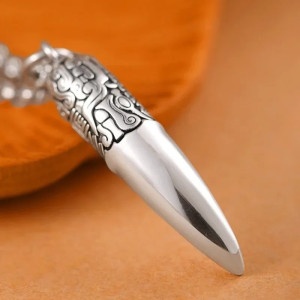Vue detaille Collier Loup Argent 925 " Croc du Loup Alpha"