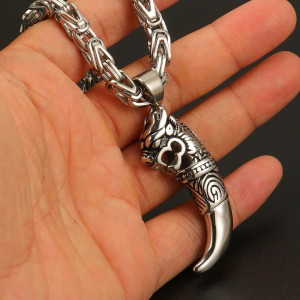 Vue Detaille Collier Loup Argent 925 "Croc du Loup Ancestral"