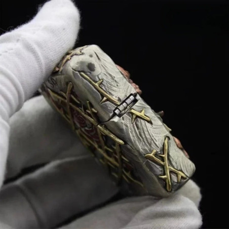 Vue Laterale Briquet Tête de Mort Clown Dément Barbelé