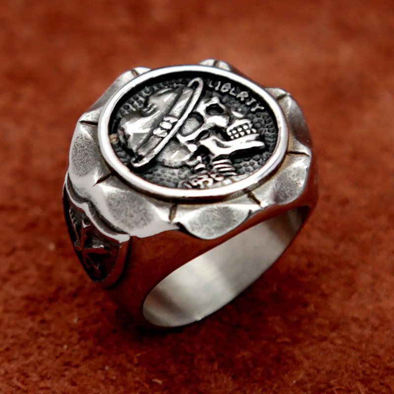 Bague Tête de Mort "Hors-la-Loi 1886 Rebelle"