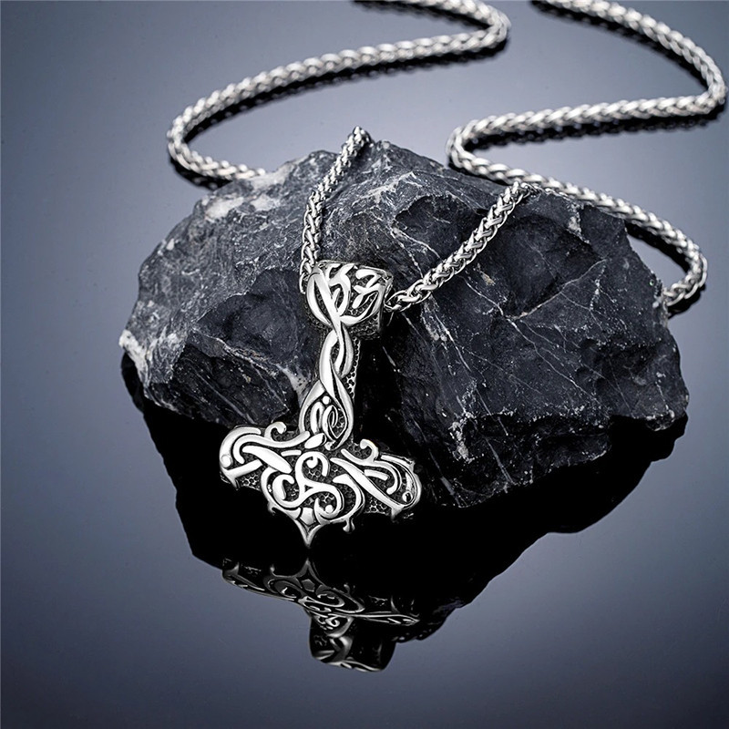 Collier Viking Marteau de Thor Entrelacs Sacrés Modele 1 Couleur Argent