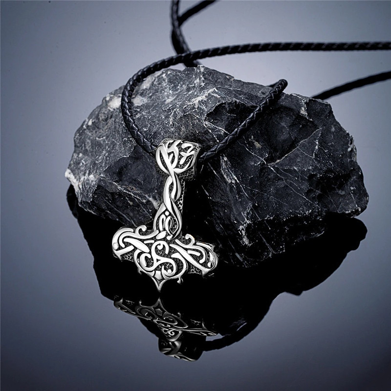 Collier Viking Marteau de Thor Entrelacs Sacrés Modele 2 Couleur Argent