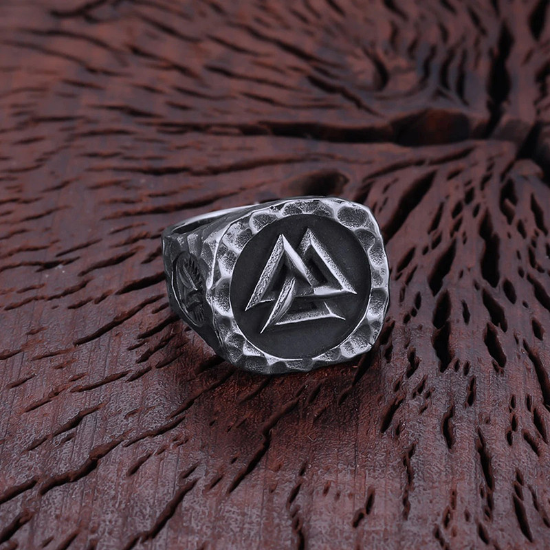 Avant Bague Viking "Sceau du Valknut Ancien"